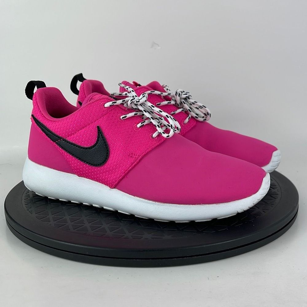Nike Roshe Run Pink Athletic Running Shoes 599729-600 Women’s Size 6 (4.5Y) - Picture 3 of 12
